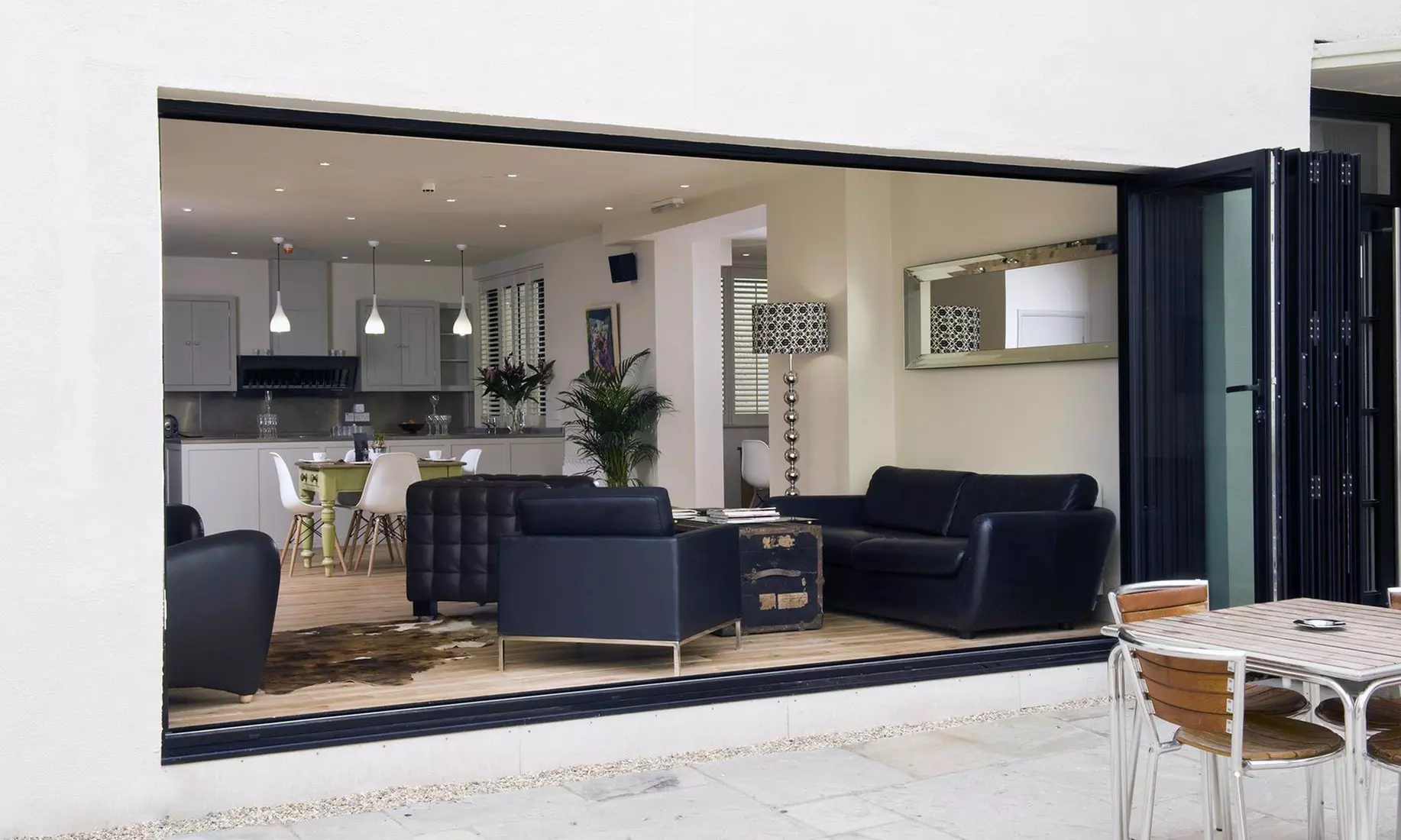 4* Bristol: Double or Twin Room Stay with Breakfast, Prosecco & More