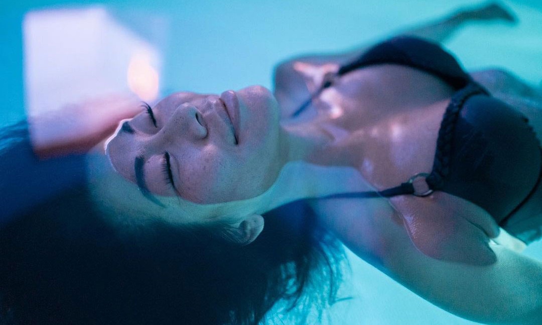 Dive into Bliss: Experience Weightless Relaxation in An Isolation Tank