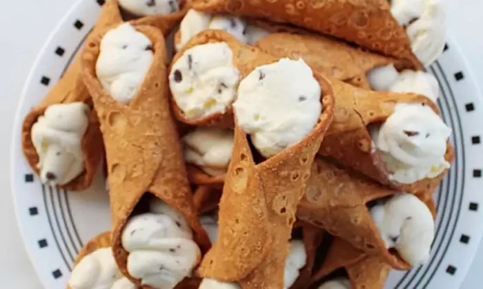 Enjoy Cake Pops, Cupcakes, Cookies & More Delicious Treats