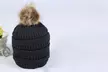 Bonnet pour femmes et enfants avec pompom, coloris au choix - Second Medium