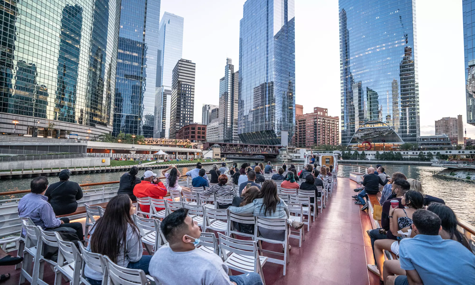 Skyline Sightseeing - Architecture Boat Tour and Lake Cruise Tickets