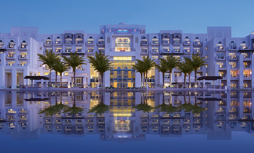 Image 8: Abu Dhabi: One-Night 5* Love at Anantara Package