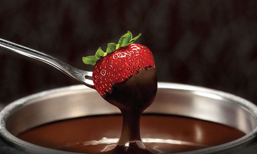 Image 7: 4-Crs Fondue Dinner, Chocolate Fondue or up to $200 at Melting Pot