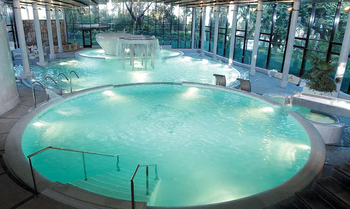 Tarragona: desde 1 noche para dos en habitación doble con desayuno y acceso a spa termal en Hotel Termes Montbrió 4* - Primary Image