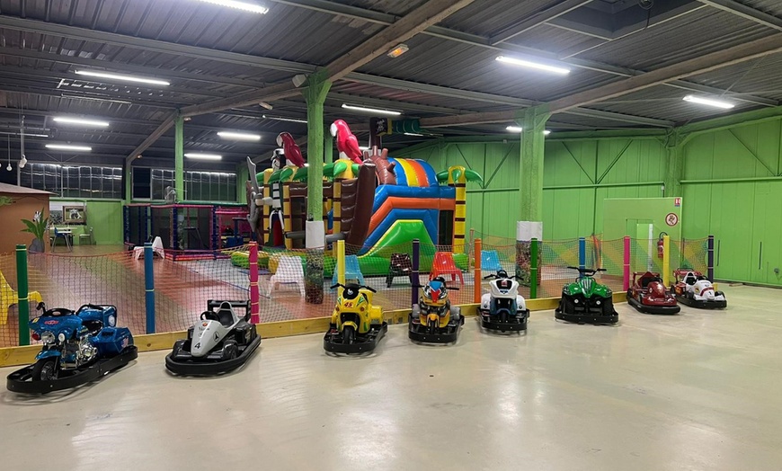 Image 7: Espace de jeu géant, mini-golf & karting : chouette après-midi à Meaux