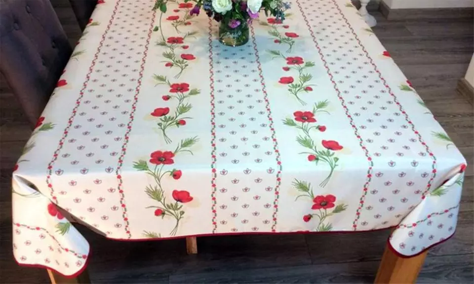 Nappe au motif provençal