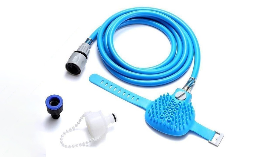 Image 4: Two-in-One Pet Shower Sprayer and Scrubber