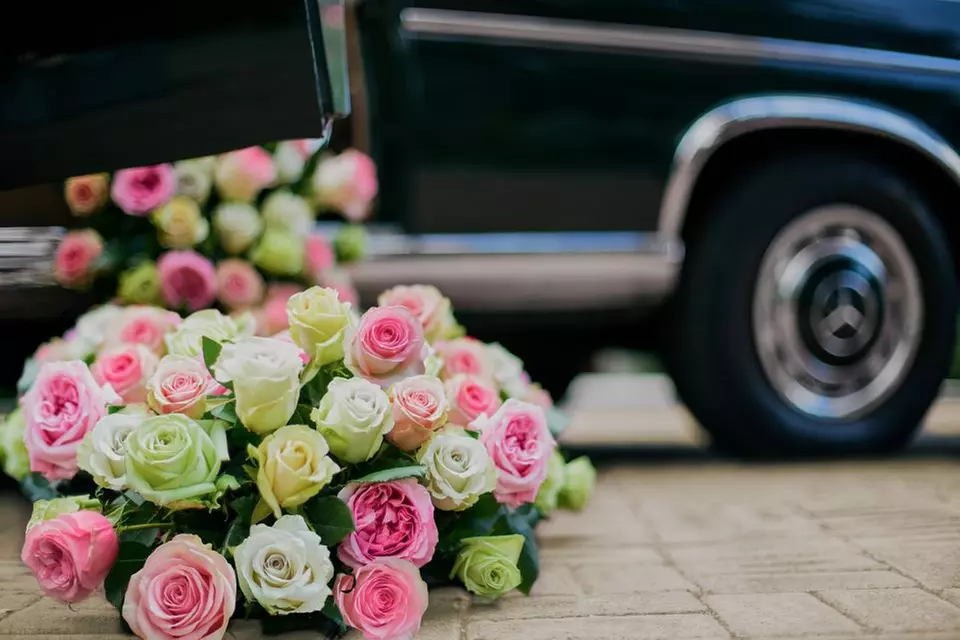 Elevate Valentine's Day with Rose Farmers: Luxury Fresh Flowers & Bouquets Deals Up To 71% Off