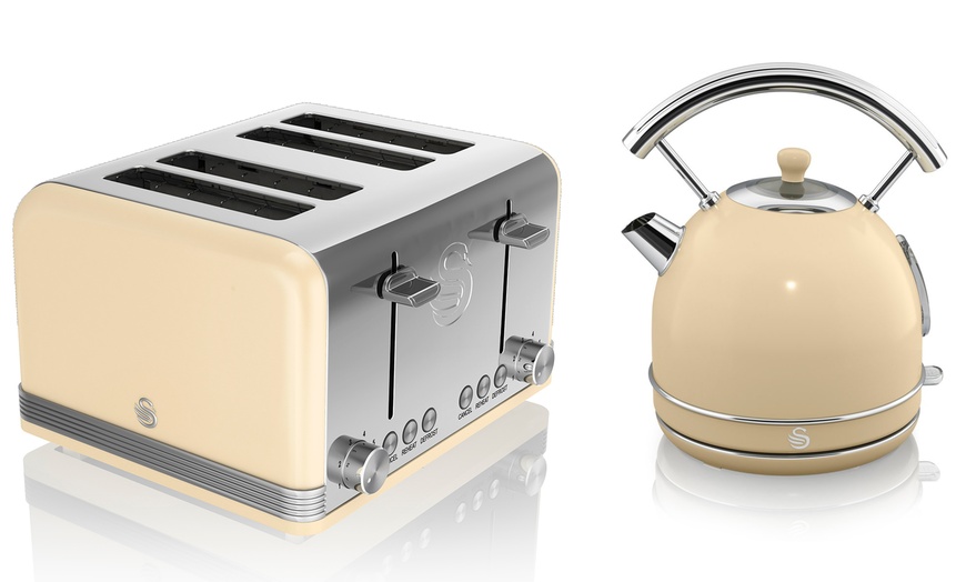 Image 6: Swan Retro Kettle and Toaster Set