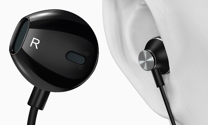 Image 9: In-Ear Earphones with Microphone