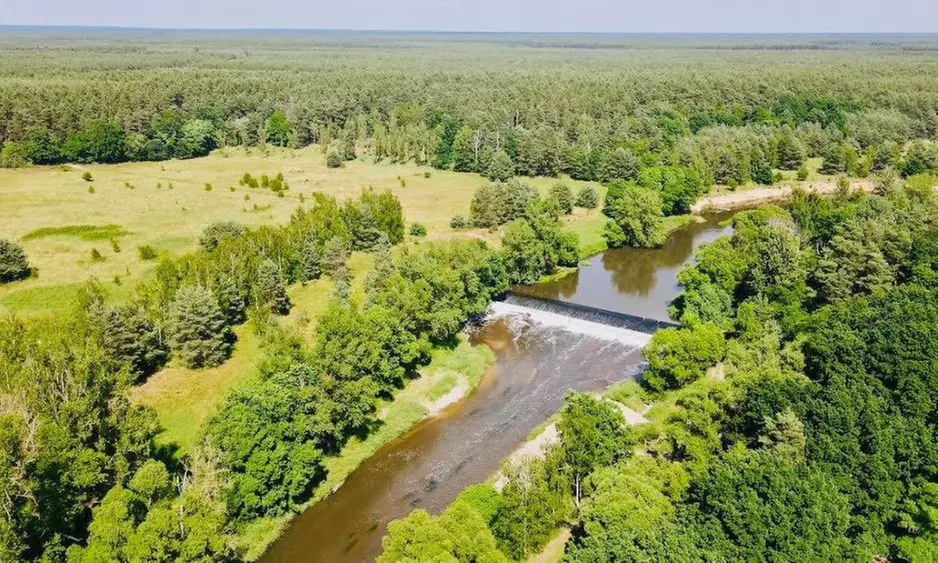 Action auf dem Wasser - 3,5 Std. Bootstour mit 3D Bogenschießen & BBQ