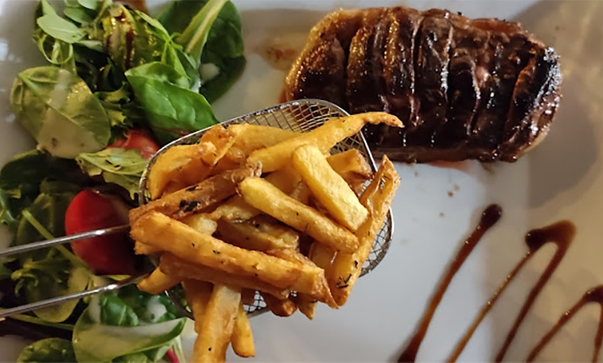 Image 3: Cuisine traditionnelle française pour 2 ou 4 personnes chez La Marine