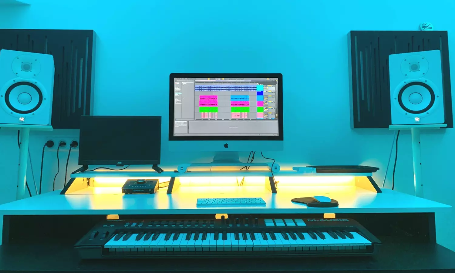 Jusqu'à 32% de réduction sur une séance d'enregistrement de 2 ou 4h avec ingénieur du son à R-NATION STUDIO - Primary Image