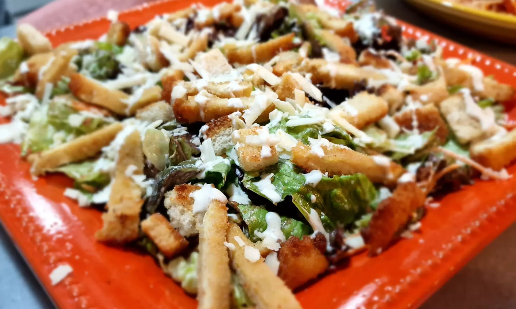 Menú con degustación de entrantes, principal, bebida y postre