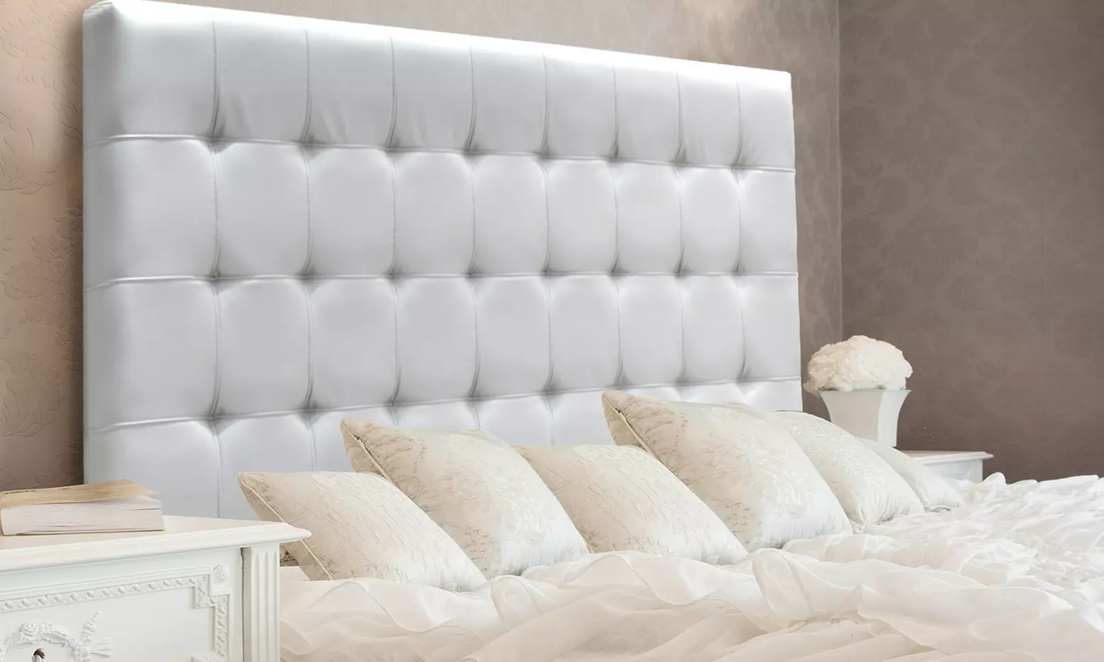 Tête de lit capitonnée modèle Palladia marque Sampur - Primary Image