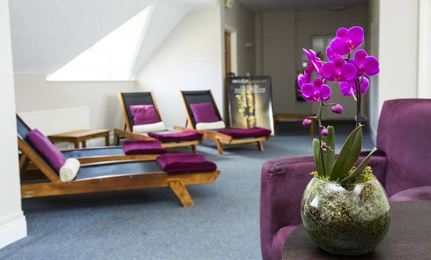 Image 2: Warwickshire: 4* Double Room with Breakfast and Spa