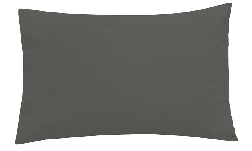 Image 2: Extra-Deep Fitted Sheets