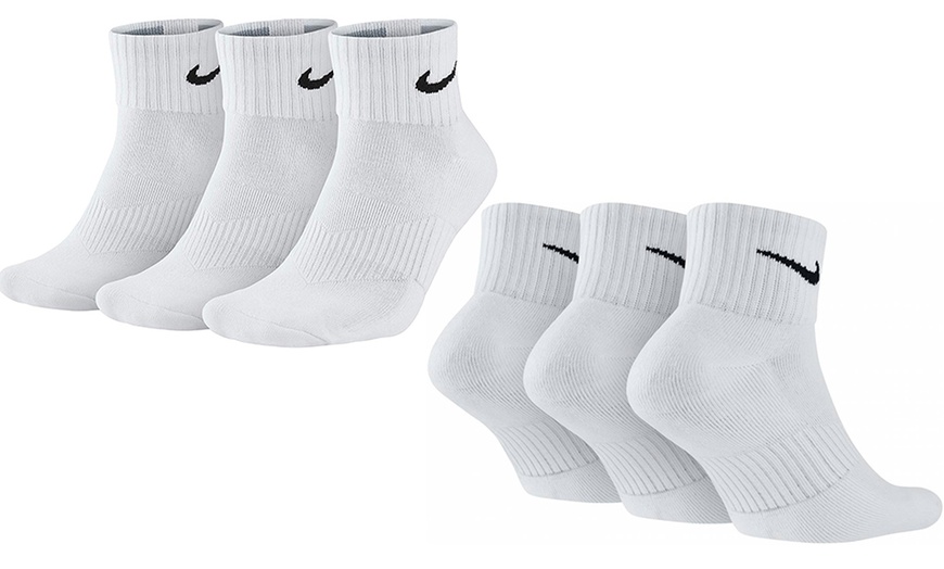 Image 3: Three-Pack of Nike Quarter Socks