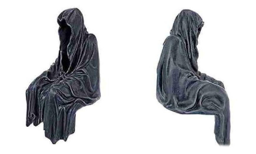 Image 2: Grim Reaper Sitting Statue Halloween Decoration