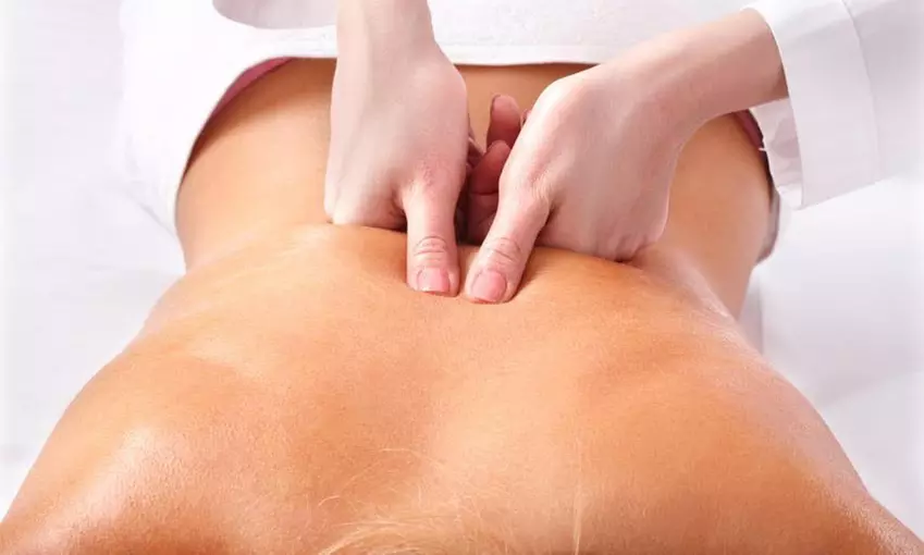 Wirbelsäulenscan und Therapie