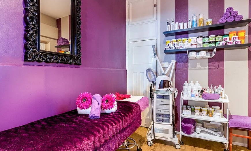 Image 4: Express Manicure or Pedicure or Both at Snippers Hair & Beauty