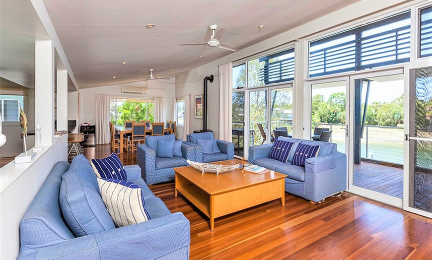 Image 13: South Stradbroke Island: 4* Escape for 2-8 People