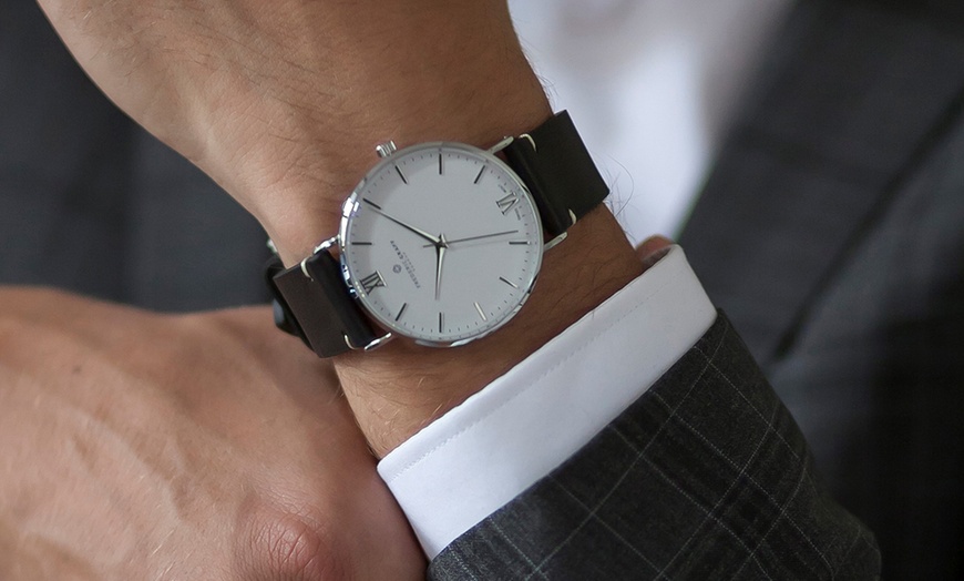 Image 8: Montre homme Frederic Graff