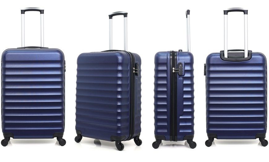 Image 33: Jakarta Set of Three Suitcases