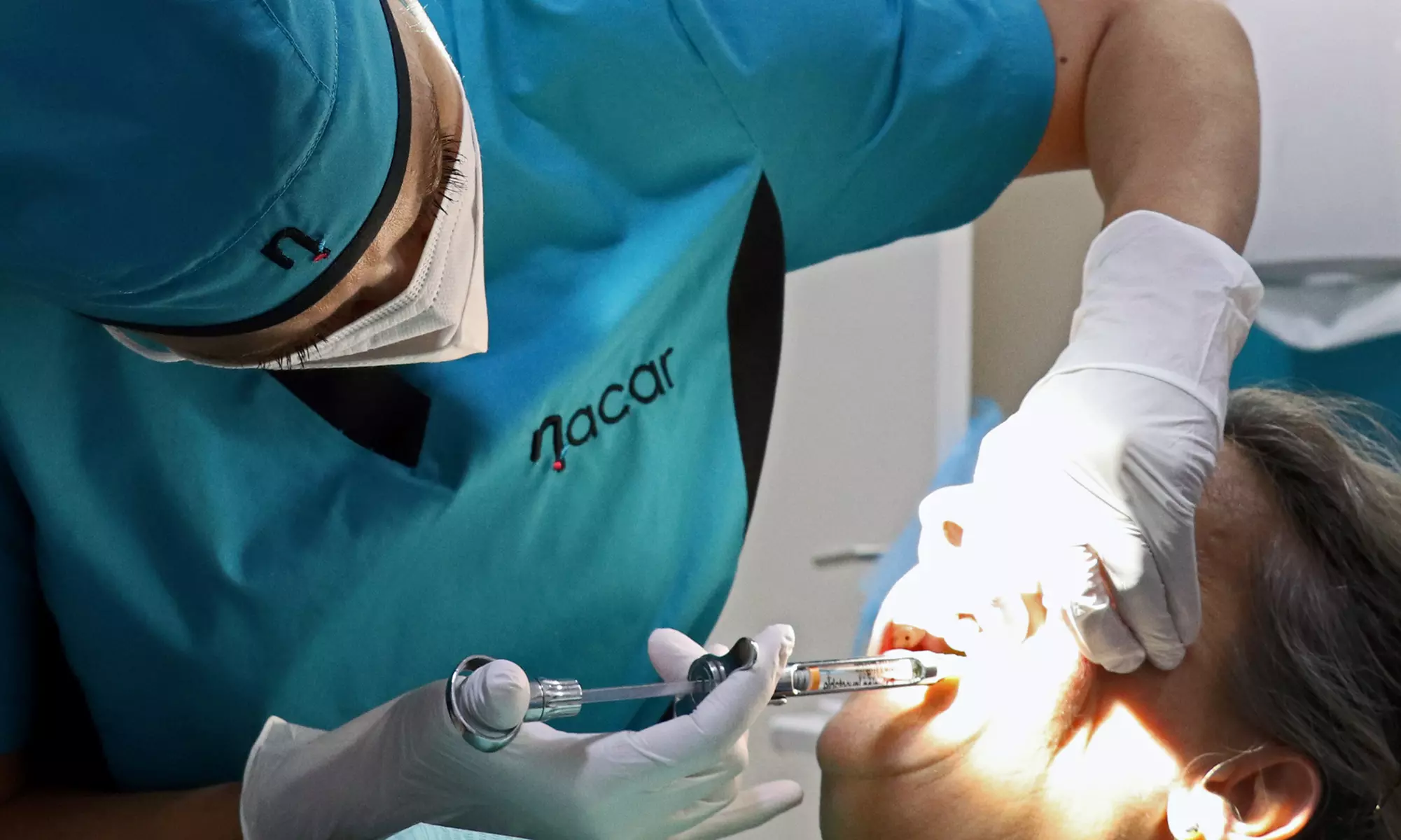 Limpieza dental con revisión, ortopantomografía, pulido y fluorización