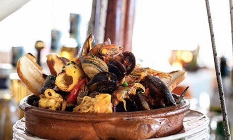 Menu di pesce con vino fino a 4 persone al Ristorante Monique sul lungomare di Rapallo (sconto fino a 59%)