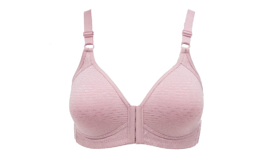 Image 12: Breathable Front Closure Push Up Bra