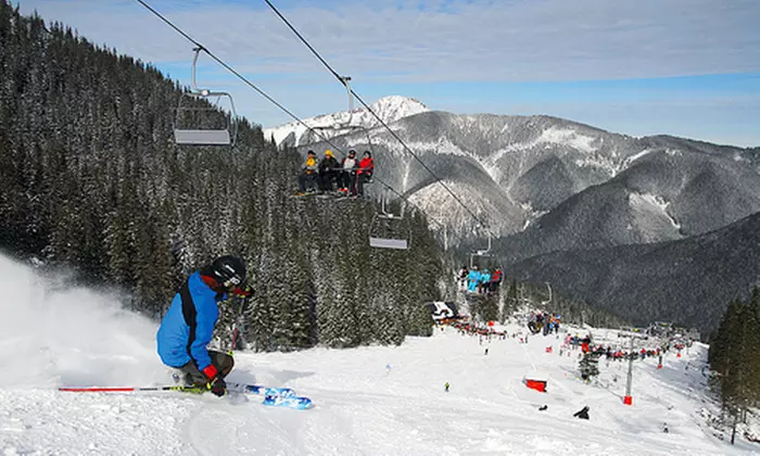 Relaks w sercu gór: karnety na stok narciarski na Słowacji