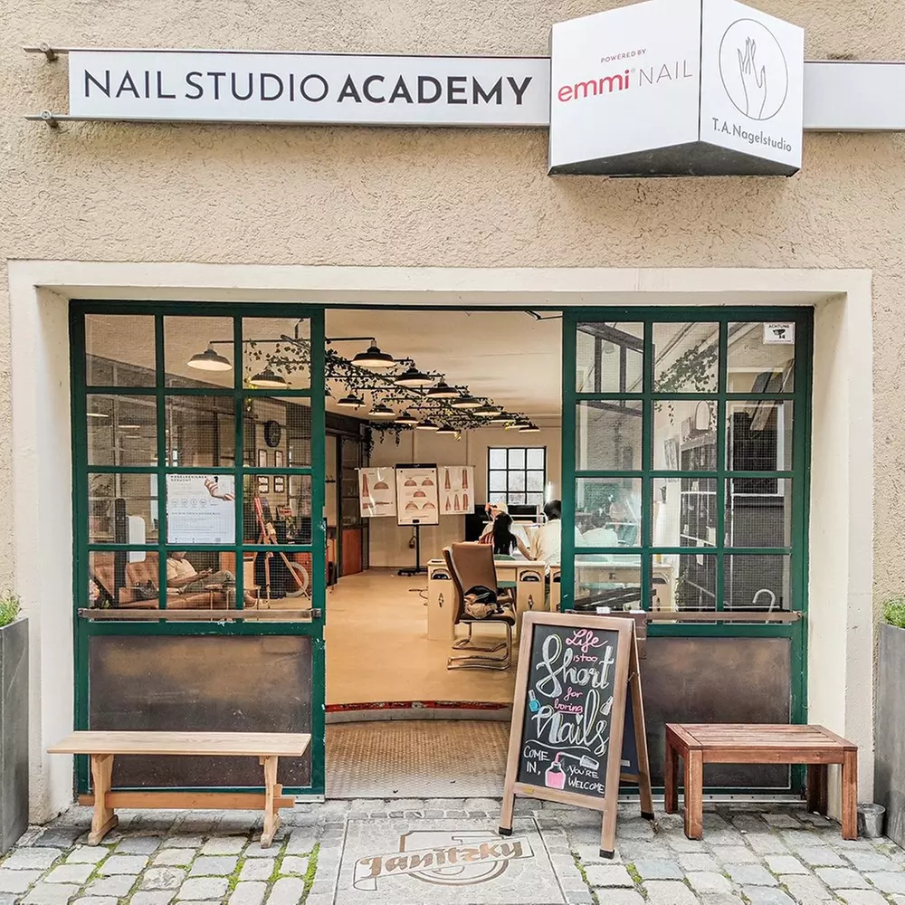 Wellness-Maniküre & Pediküre in Augsburg (bis zu 39% sparen)