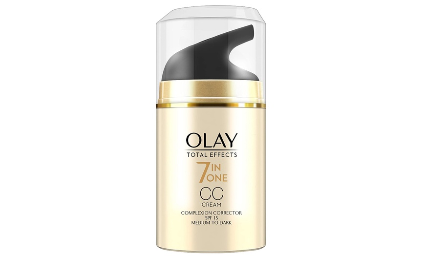 Image 2: Olay Three-Piece Gift Set