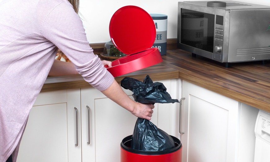 Image 8: Russell Hobbs Sensor Kitchen Bin