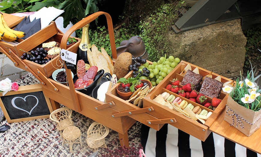 Image 1: Alice in Wonderland-Style Picnic