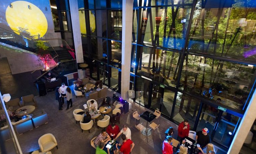 Image 10: Spa y Gastronomía Hilton en Barcelona 4*