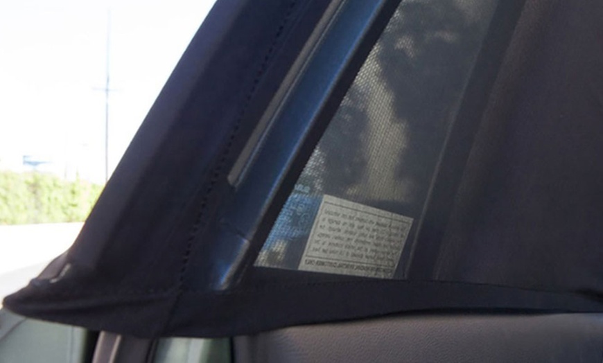 Image 11: Car Door Sunshade Set