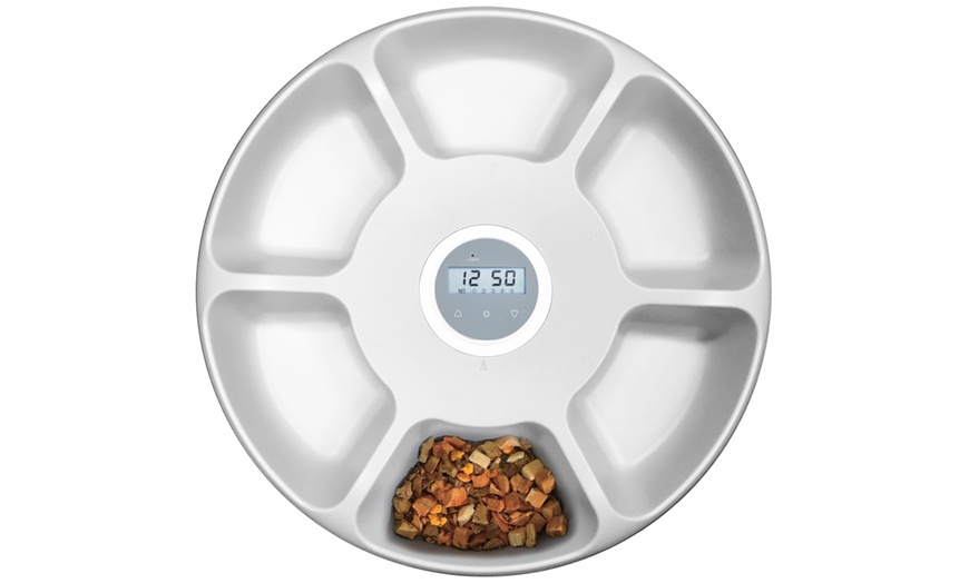 Image 4: Smart Six-Meal Automatic Pet Feeder with LCD Display & USB Power