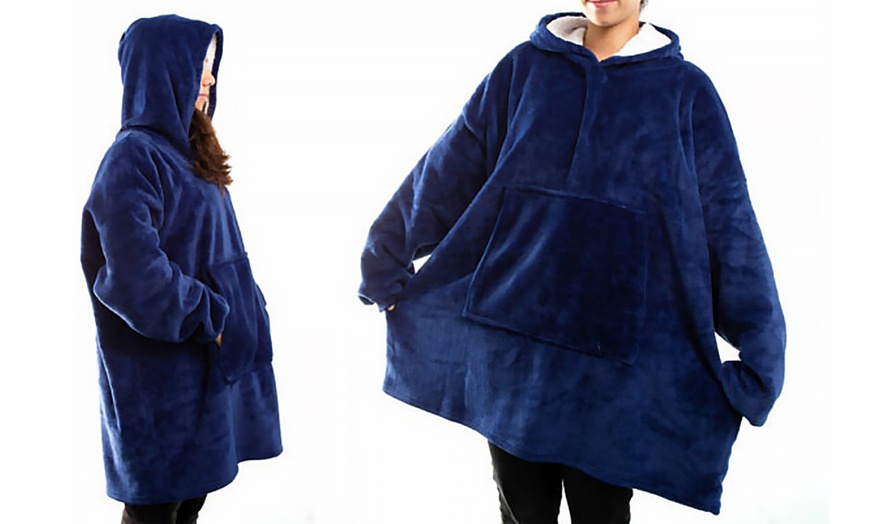 Image 3: Oversized Sherpa Hoodie Blanket 