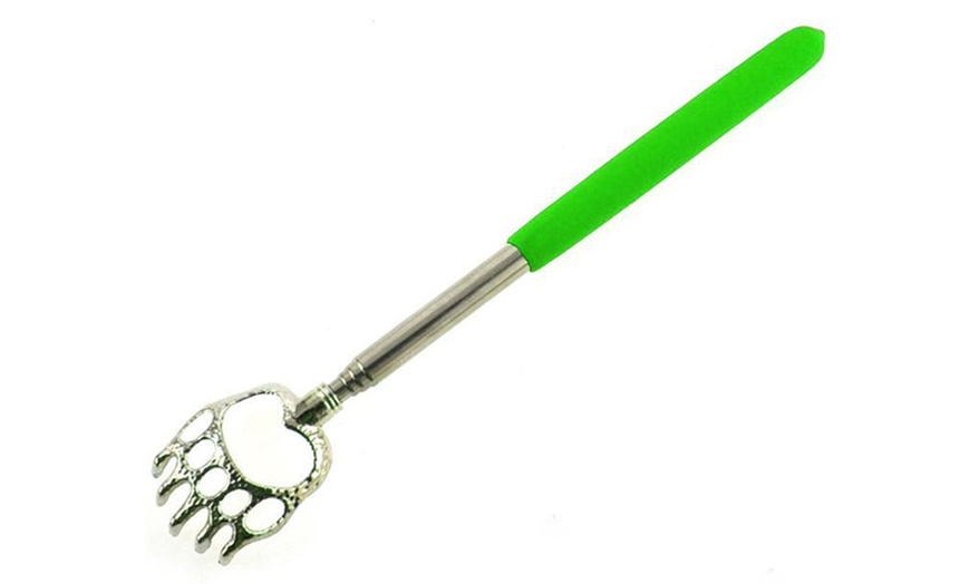 Image 2: Telescopic Bear Back Scratcher