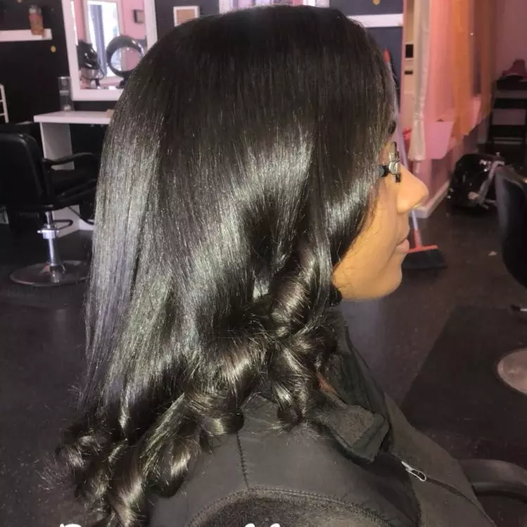 Smooth and Frizz-Free Hair with Brazilian Blowout