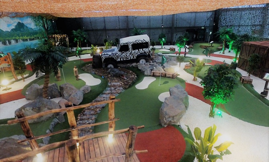 Image 3: Adventure Awaits: Soft Play and Golf with a Kids' Meal 