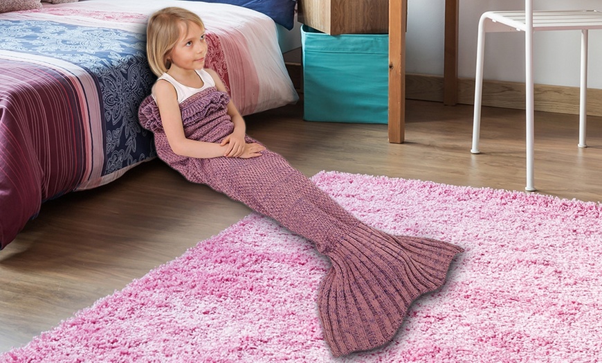 Image 3: Kids' Mermaid Tail Blanket