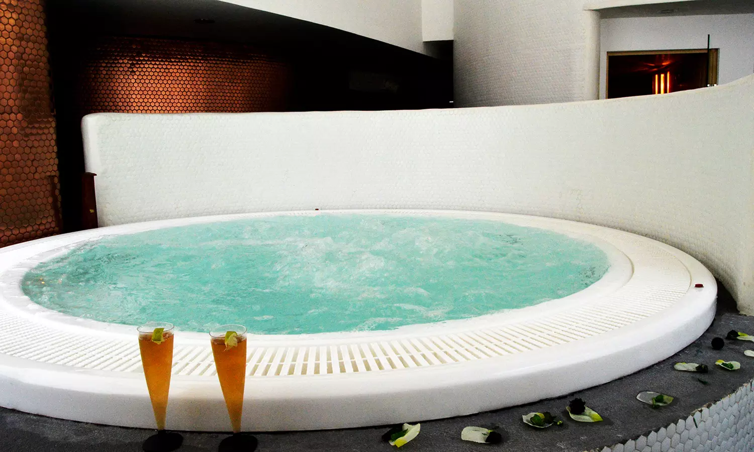 Circuito spa de 60 min para 2 con opción a masaje y desayuno o cena