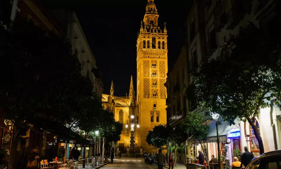 Tour Sevilla Encantada para 2 o 4 en Naturanda Turismo Ambiental