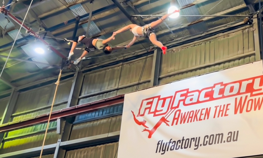 Image 2: 2-Hour Flying Trapeze Beginner Experience for One or Two People
