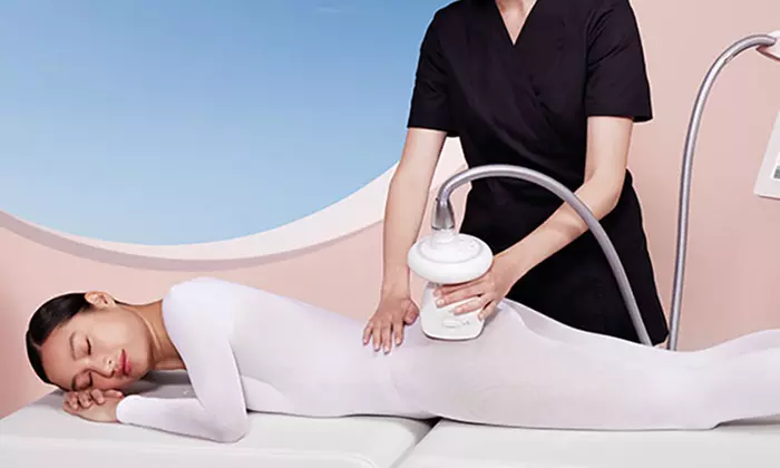 Do 45% zniżki na Endermologia w Salon kosmetyczny Klinika Urody i Spa