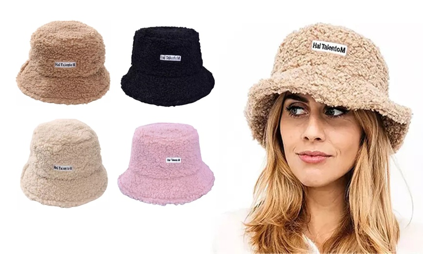 Image 2: Women’s Teddy Faux Fur Bucket Hat