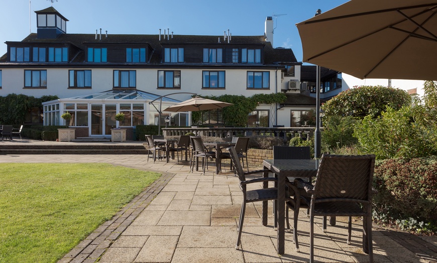 Image 16: QHotels Oxfordshire: Classic Double with Breakfast & Dinner Credit